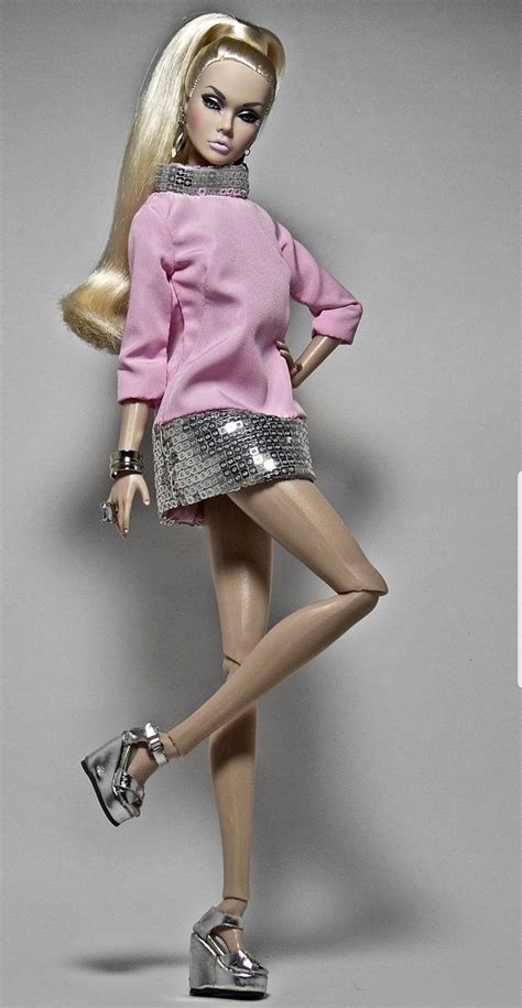 160 Posing Barbie ideas 